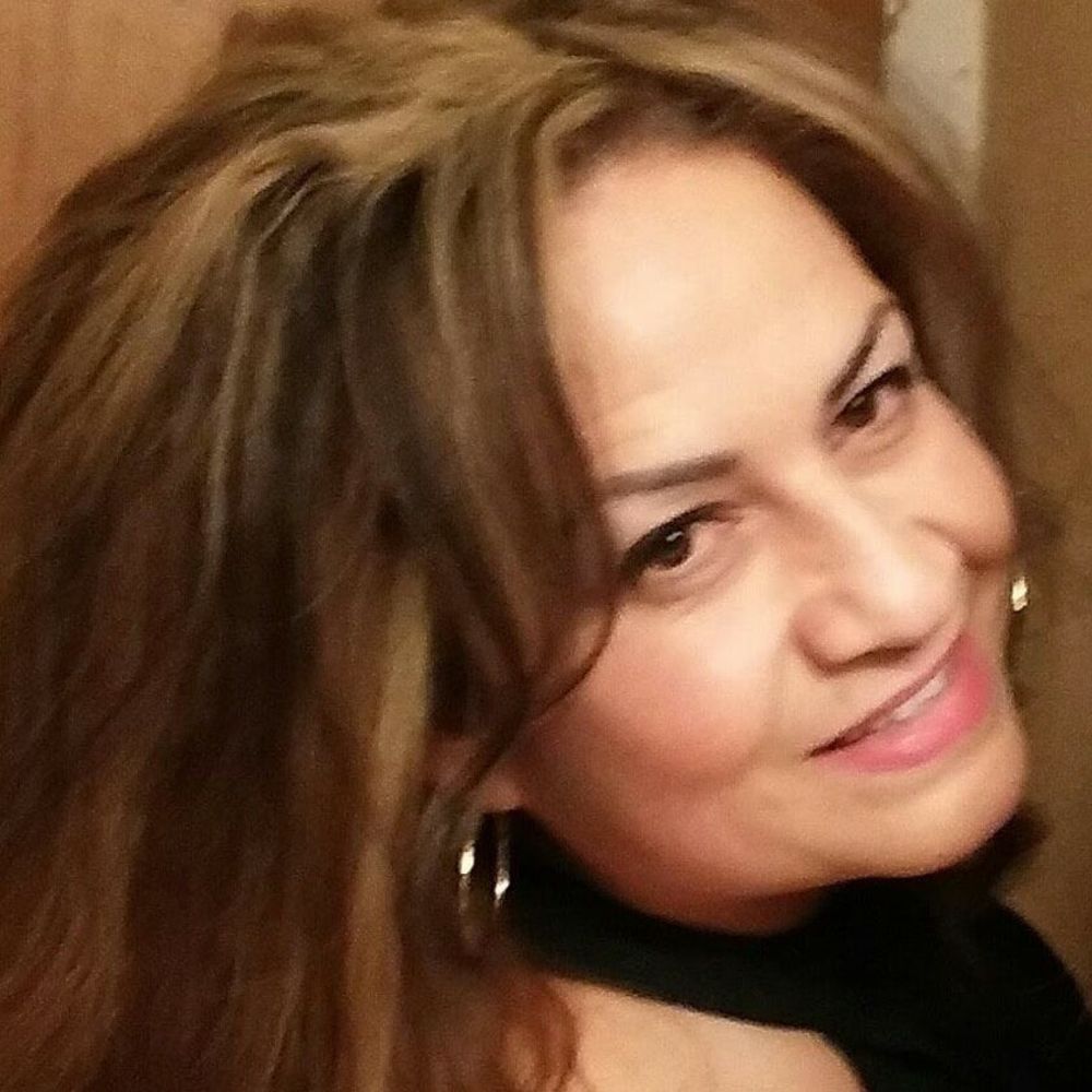 Meet your Posher, Claudia